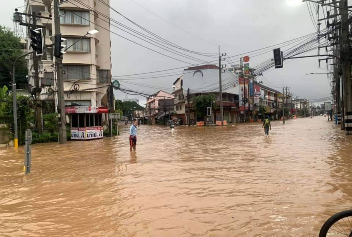 Lũ liên tục tràn về Chiang Mai (Thái Lan), nước ngập sâu tới 30 – 50 cm